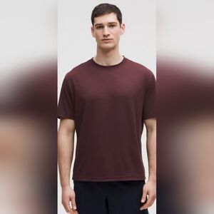 Lululemon FIRE! NWT! EasySet Training Short Sleeve Shirt in Goodnight Plum. XL.